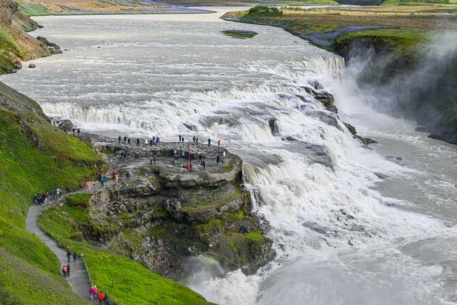Golden Circle & Northern Lights Tour from Reykjavik - Hveragerdi refresh break and Reykjavik downtime that actually helps