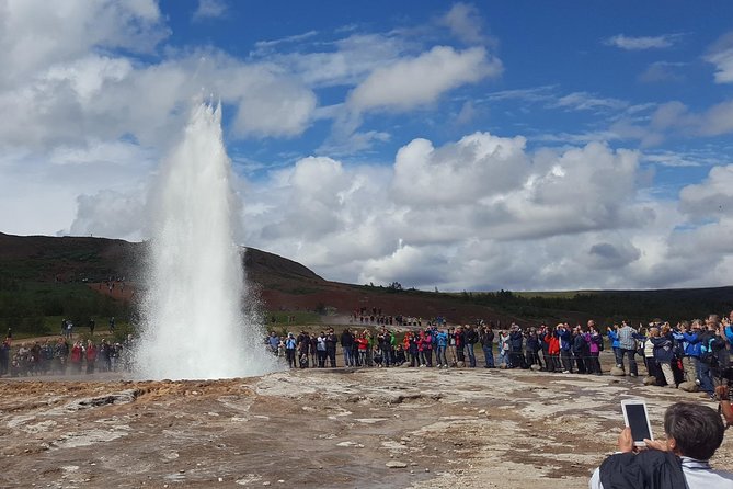 Golden Circle. Private Day Tour from Reykjavik - Haukadalur and the Strokkur geyser rhythm