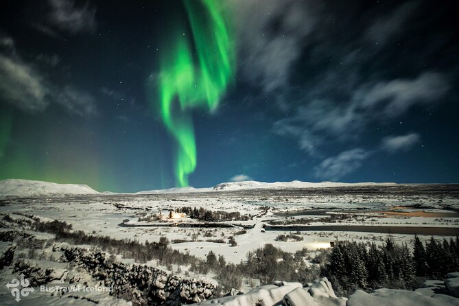 Golden Circle, Secret Lagoon and Northern Lights Tour - Morning route: the Golden Circle loop with Geysir, Gullfoss, and Þingvellir