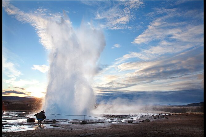 Golden Circle Tour with Laugarás Lagoon Admission - Timing and transport: what a 10-hour day feels like