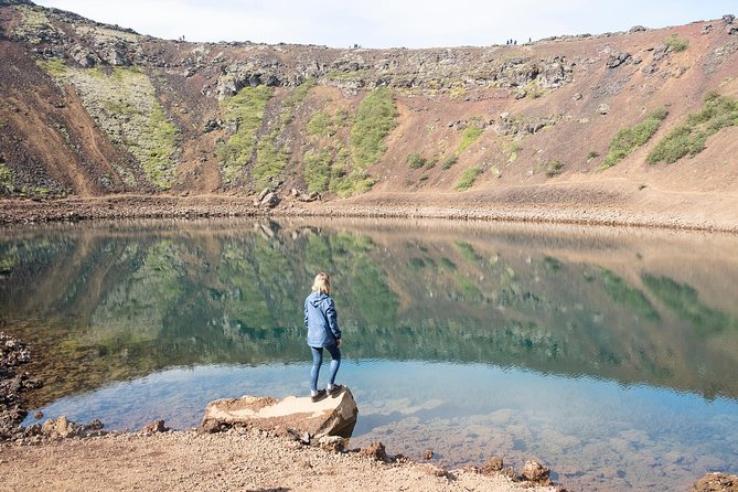 Golden Circle, Volcano Crater and Blue Lagoon Small-Group Tour - What to expect from the guide and the group size (and why it can make or break the day)
