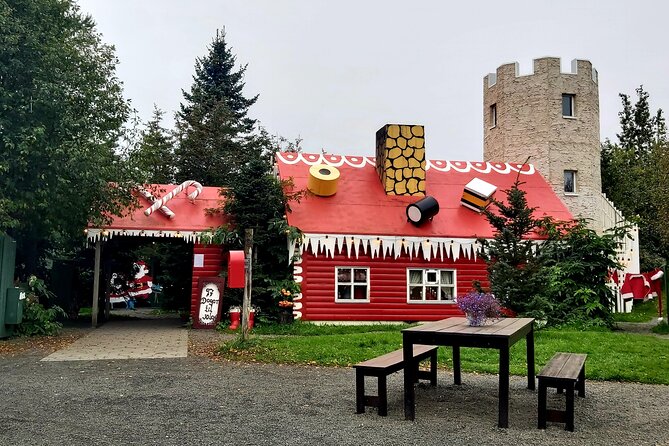 Half-Day Combo Tour to Goðafoss, Laufas and The Christmas House - Stop 3: Christmas House, year-round magic and a short shop visit