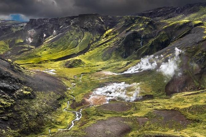 Helicopter Flight Over Geothermal Landscapes from Reykjavik - Meeting at Nauthólsvegur, then flying from Reykjavik Domestic Airport
