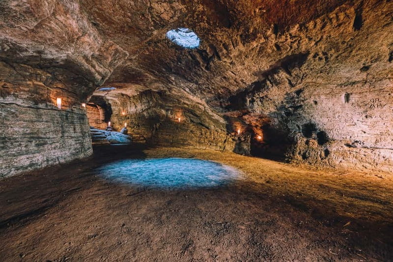Hella: Guided Tour of Ancient Man-Made Caves - How to fit it into the South Coast without breaking your day