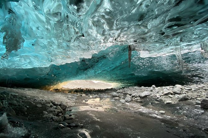 Ice Cave and Glacier Exploration Tour of Vatnajökull from Jökulsárlón - Ice Caves: What You’re Actually Seeing Under That Blue Light