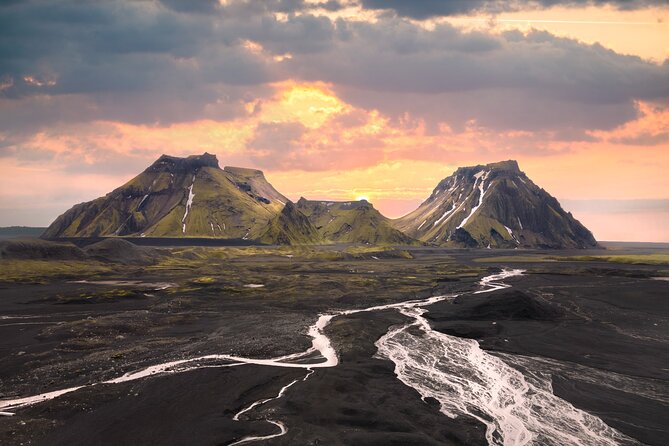 Ice Cave by Katla Volcano Super Jeep Tour from Vik - Katla ice cave by Super Jeep: what makes it feel special