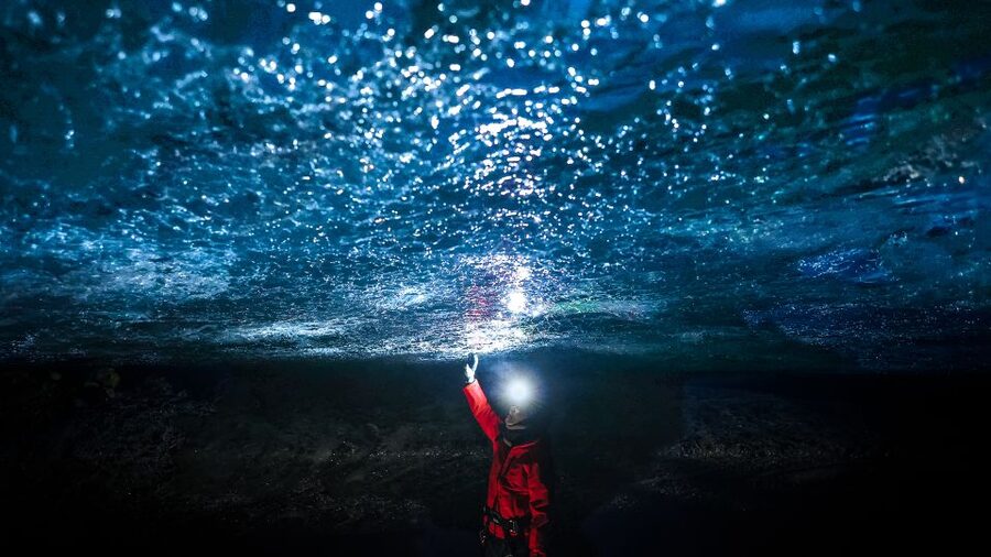 Iceland: Ice Cave Captured with Professional Photos - Key highlights in plain terms