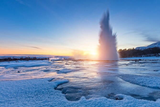 Iceland´s Golden Circle Minibus daytour - Pickup at 9:00 am, and what the 9-hour day really means