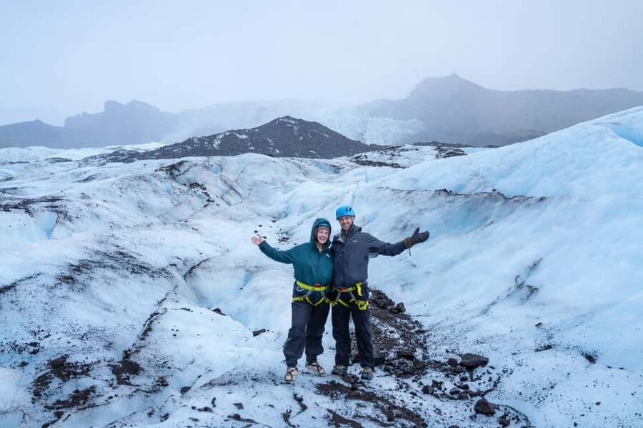 Iceland: Vatnajokull Glacier Hike and Ice Cave Tour - The blue ice cave: how to get the best photos without stressing