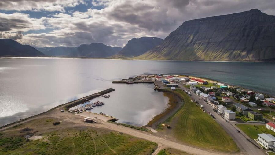 Ísafjörður: Flateyri Village tour: Nature, Culture, History - The ride out of Ísafjörður: tunnel, viewpoints, and avalanche reality