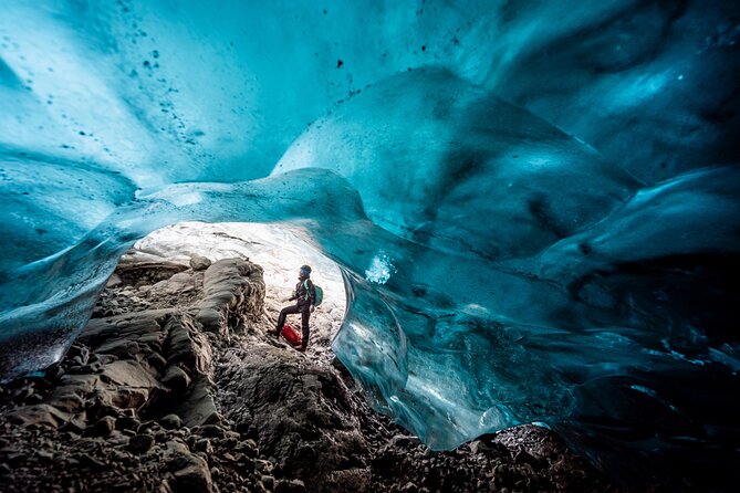 Jökulsárlón: Blue Ice Cave and a Long Glacier Hike - How the Day Flows, and Where Time Usually Feels Tight