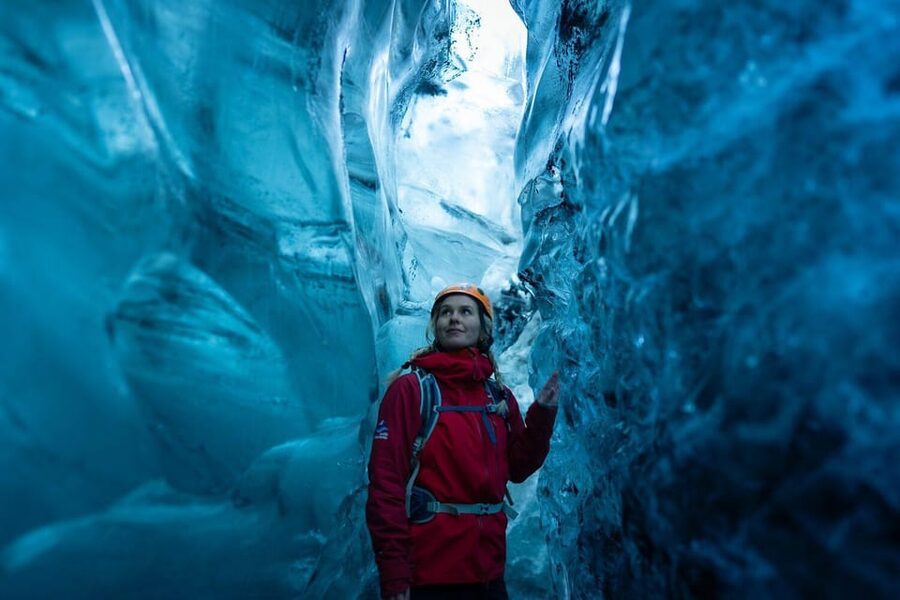 Jökulsárlón: Crystal Ice Cave Super Jeep Tour - Super Jeep ride to the glacier edge: bumpy fun with a purpose