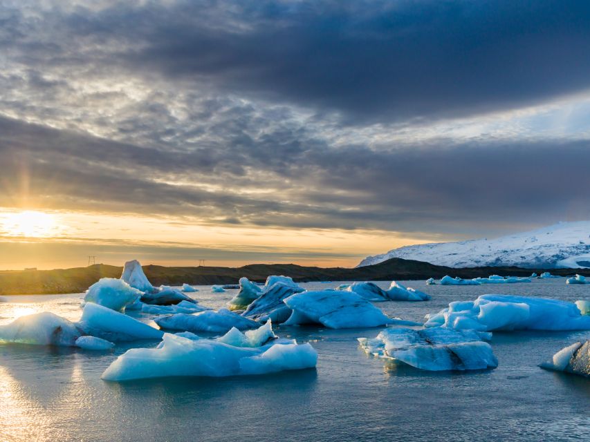 Jökulsárlón Floating Glacier & Diamond Beach Day Tour - A Private Day to See Jökulsárlón and Diamond Beach the Right Way