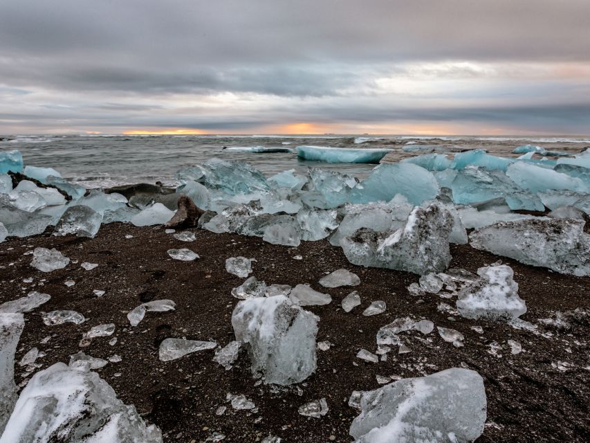 Jökulsárlón Floating Glacier & Diamond Beach Day Tour - Diamond Beach: Black Sand, Ice Crystals, and Photo-Ready Moments