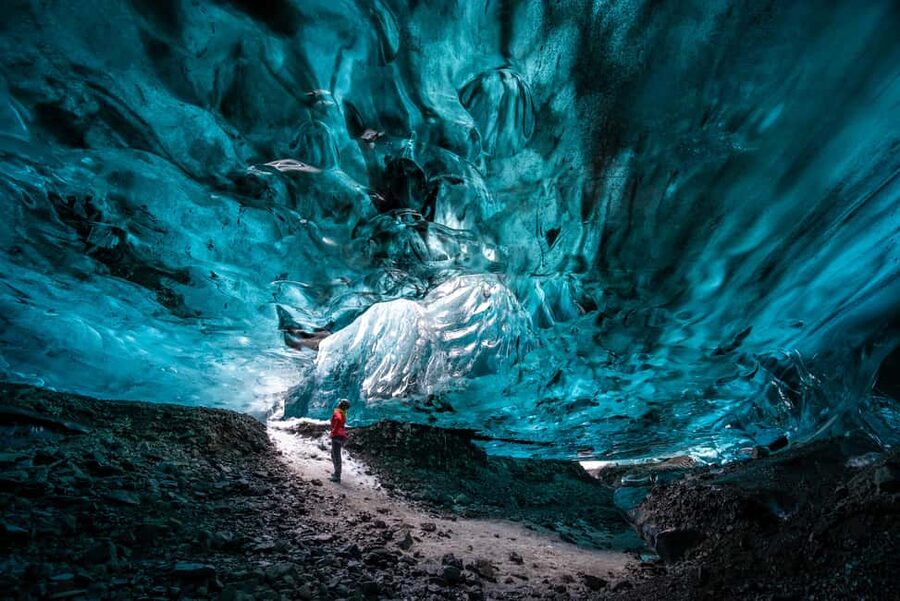 Jökulsárlón: Glacier Hike to a Remote Ice Cave - Breiðamerkurjökull Basics: Gear Up and Learn Glacier Movement