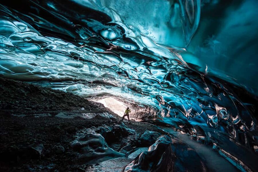 Jökulsárlón: Glacier Hike to a Remote Ice Cave - The 4x4 Ride: How You Spend Less Time Waiting, More Time Walking