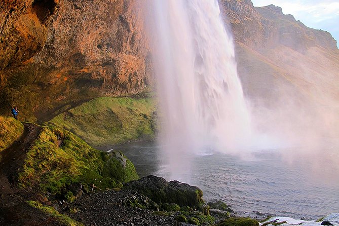 Jökulsárlón Glacier Lagoon and the South Coast Private Tour from Reykjavik - Skógarfoss at the end: a waterfall stop plus optional food