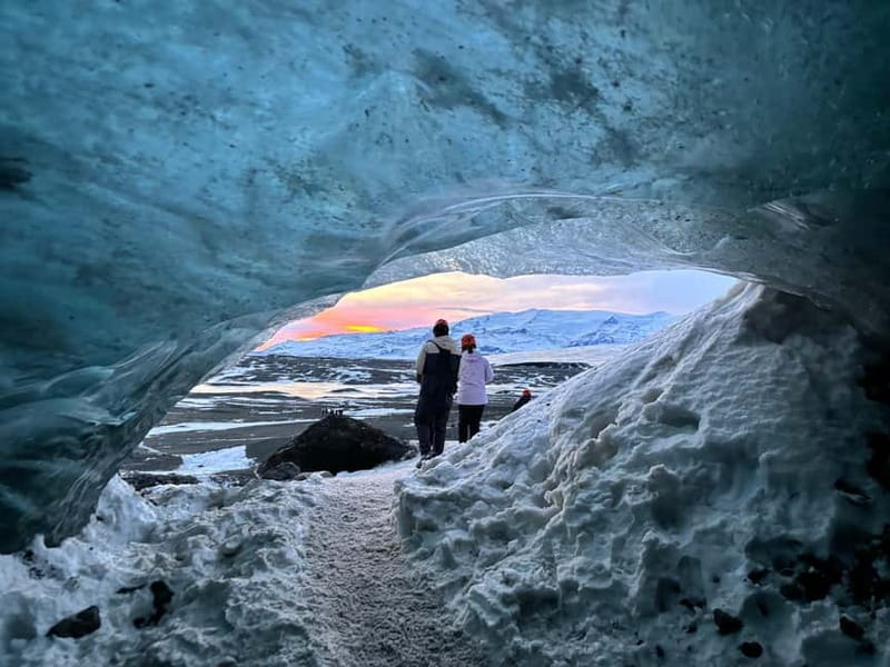 Jökulsárlón: Vatnajökull Glacier Ice Cave Tour by Super Jeep - Jökulsárlón first, then straight into the Vatnajökull Ice Cave