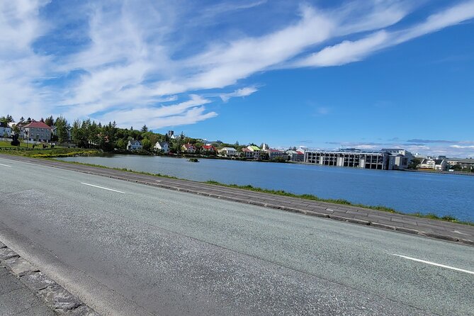 Keflavik Airport (KEF) ↔ Reykjavik: Private Airport Transfer - The ride itself: timing, comfort, and what to do with those first minutes
