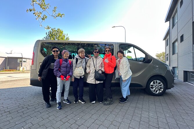 Keflavik Airport: Private Transfer To/From Reykjavik - upto 8 PAX - Quick highlights for a smoother Keflavik transfer