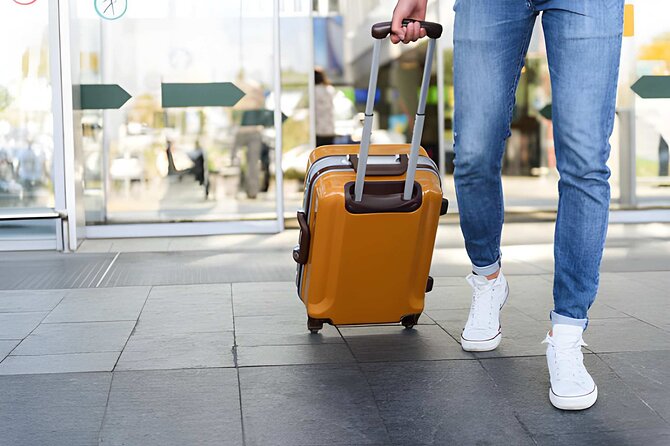 Keflavik Airport: Private Transfer To/From Reykjavik - upto 8 PAX - Reykjavik to Keflavik: leaving with the right buffer
