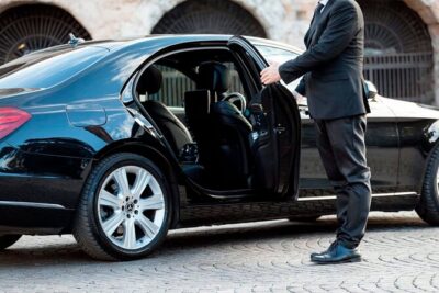 Keflavik Airport Transfer to /or From Reykjavik, Iceland