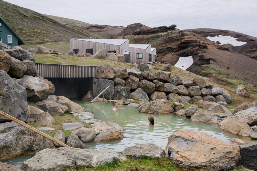 Kerlingarfjöll: Highland Baths Admission - What to bring so you do not lose time at the start