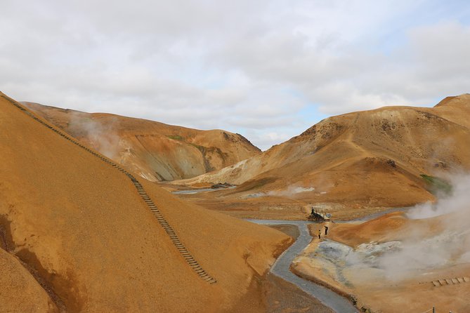 Kerlingarfjöll Highlands Day Tour in a 4X4 from Akureyri - Reynir and the driver-guide factor: why it feels safe and informative