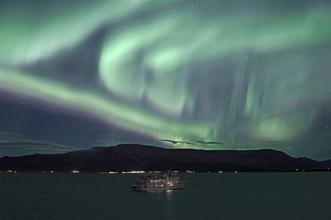 Kopar Fine Dining Dinner and Northern Lights Cruise from Reykjavik - Kopar and the Old Harbour: a dinner that sets the tone