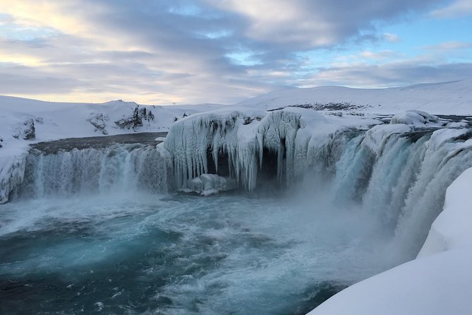 Lake Myvatn and Godafoss Waterfall Day Tour from Akureyri - Godafoss Waterfall: The 20-Minute Photo Stop That Sets the Tone