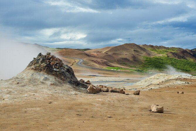 Lake Myvatn, Hot-Springs & Godafoss Waterfall Tour from Akureyri - Lunch, Drinks, and Bathroom Break Reality