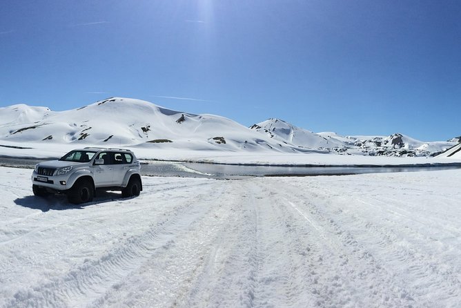 Landmannalaugar and Hekla Volcano / guided private tour - Hekla Volcano Stop: Ridge Views, Ridge-Level Air, and the Big Atmosphere