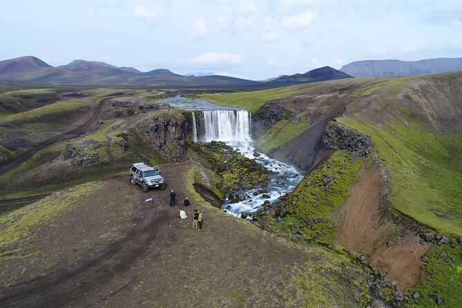 Landmannalaugar and Hekla Volcano / guided private tour - Landmannalaugar Hot Pool and Hiking Time in a Geothermal Playground