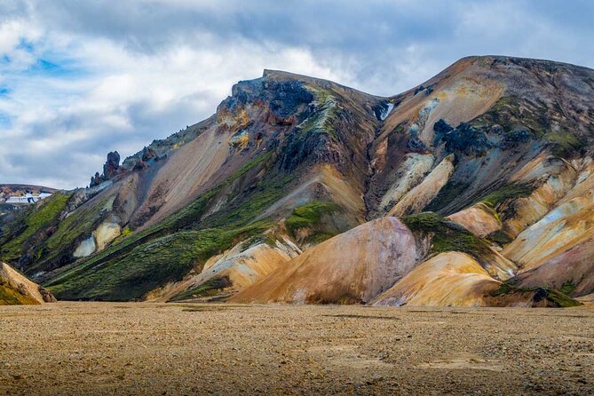 Landmannalaugar Hiking, Haifoss Waterfall and Hot Springs Tour - Stop 3: Bláhylur Crater Lake and a 1,200-Year-Old Eruption Story