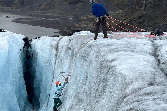 Micro group - Ice climbing at Sólheimajökull - From Vik to the Glacier Tongue in About 15 Minutes