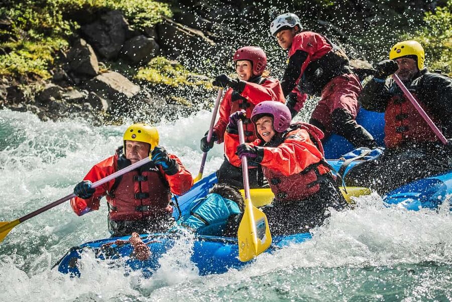 North Iceland: Europe’s Wildest Rafting in DRYSUIT - The 6-hour flow from Viking Rafting to the river