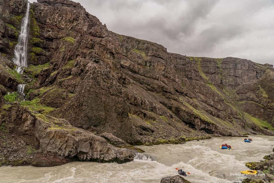 North Iceland: Europe’s Wildest Rafting in DRYSUIT - Break time by the river: snacks and resetting your head