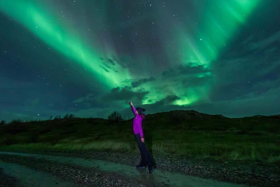 Northern Lights 4x4 Super, Photos, Hot Cocoa, Pastries - Professional aurora photos, and how to get the best results