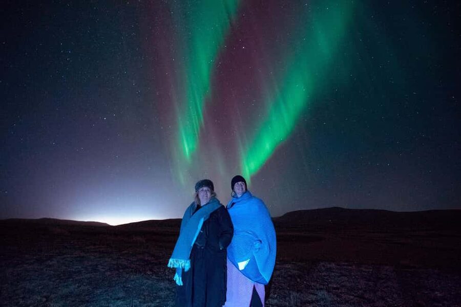 Northern Lights 4x4 Super, Photos, Hot Cocoa, Pastries - How the guide hunts the aurora, step by step