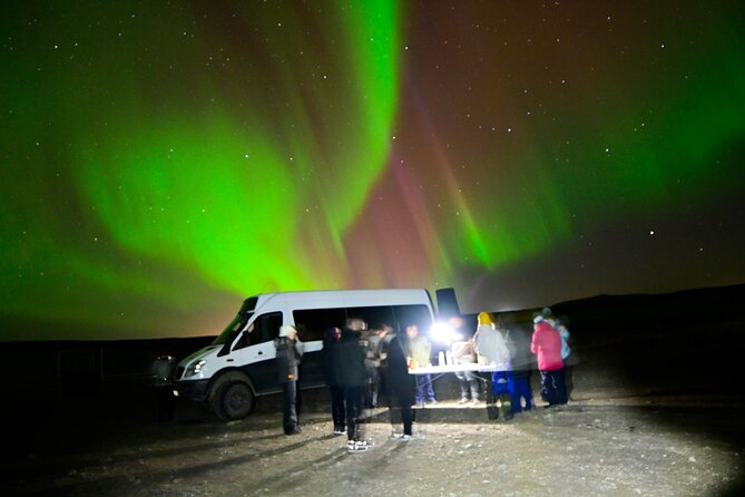 Northern Lights 4x4 Tour with Pastries and Cocoa from Reykjavik - Step-by-step: how the night runs from Reykjavik pickup to drop-off