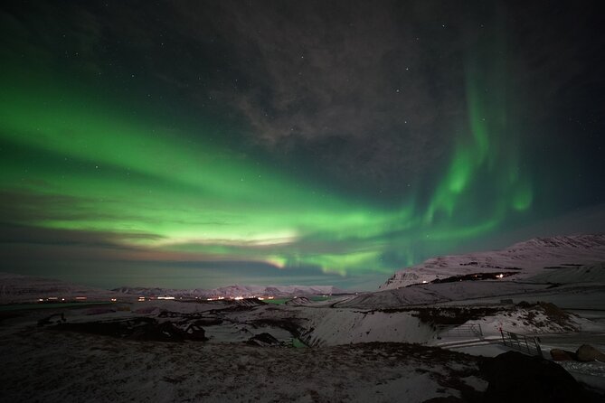 Northern Lights In luxury off-road SUV with Photos and Treats - Professional photos: why this is more than a souvenir