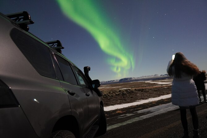 Northern Lights In luxury off-road SUV with Photos and Treats - Price and value for a private group up to 6