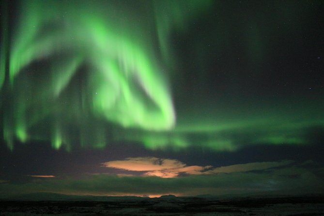 Northern Lights Midnight Adventure Small-Group from Reykjavík - Reykjavik to Darker Sky: What Happens During the 3 to 5 Hours
