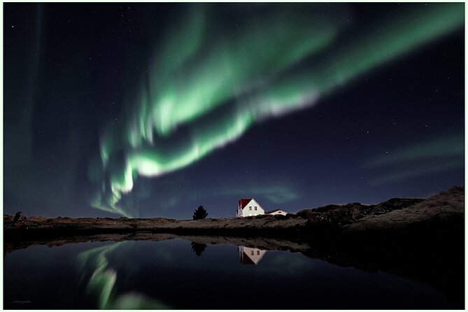 Northern Lights Small-Group Tour with Hot Chocolate & Photos - Key highlights worth getting excited about