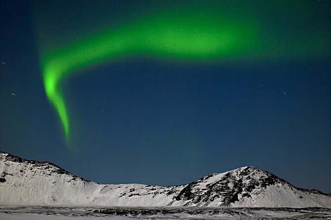 Northern Lights Super Jeep Guided Tour with Hot Drink & Snack - Hotel pickup that keeps the night simple