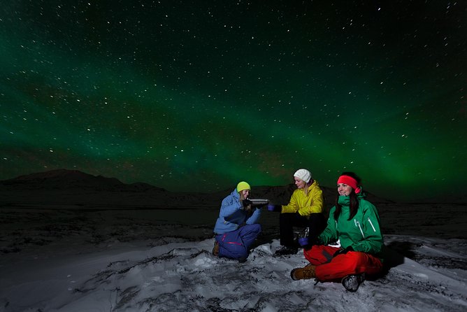Northern Lights Tour from Reykjavik in a Super Jeep - Stop 1 in Reykjavik: the ride out and the “first dark” moment