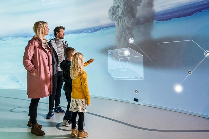 Perlan - Wonders of Iceland Experience - Volcano shows and simulators: how Perlan makes Iceland’s power make sense