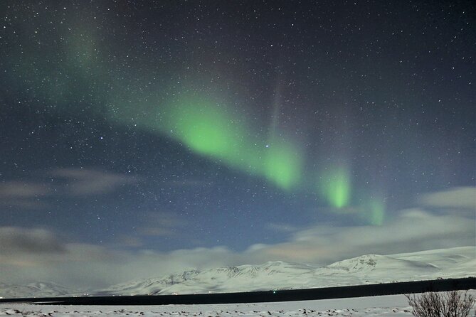 Photography tour - Northern light Hunting from Akureyri - Guide quality and the difference between a bus ride and a real hunt