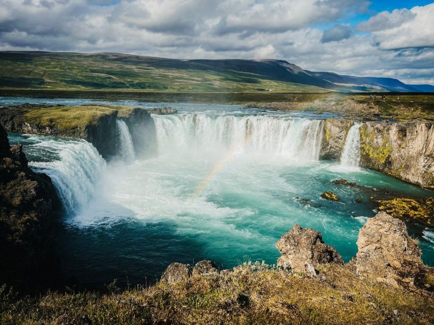 Port Akureyri: Godafoss Waterfall, Myvatn and Baths Tour - From Akureyri cruise terminal to Goðafoss: the day starts strong