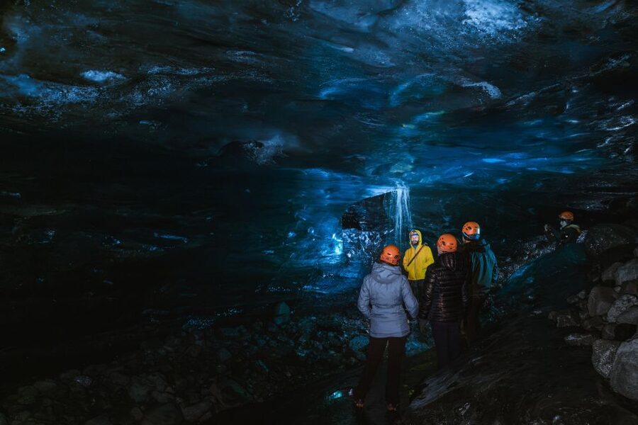 Premium Blue Ice Cave Tour - hot soup & hot drink incl. - The super jeep ride: why the transport matters for glacier tours